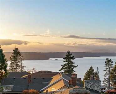 4403 SW 101st St Seattle, WA 98146