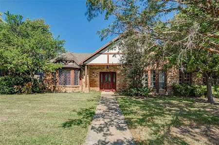 1933 Kensington Drive Carrollton, TX 75007