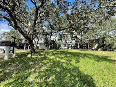718 NE Eglin Parkway Parkway #1-4 Fort Walton Beach, FL 32547