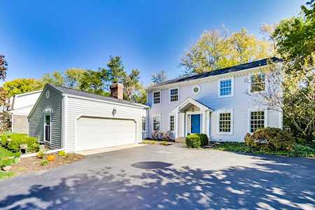 1109 Barberry Ct Downers Grove, IL 60515