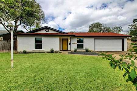9008 W Pointer LN Austin, TX 78758