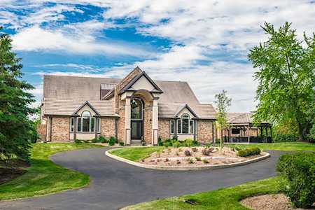 32 Aburdour Ct North Barrington, IL 60010