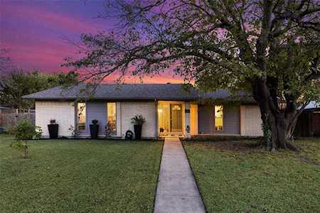 2118 Oak Brook Drive Richardson, TX 75081