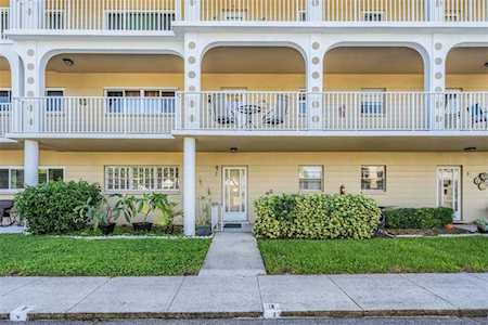 2321 Ecuadorian WAY #3 Clearwater, FL 33763