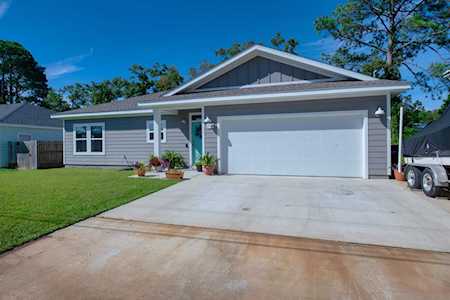 2163 N Wind Trace Road Navarre, FL 32566