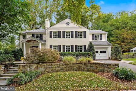 6205 Cromwell Dr Bethesda, MD 20816