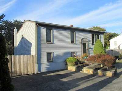 17 Friendship Ave Warwick, RI 02889