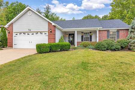 15 Picardy Dr Lake St Louis, MO 63367