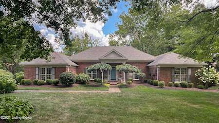 905 Albemarle Ct Louisville, KY 40222