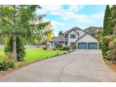4308 NE Robin Ct Newberg, OR 97132