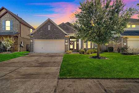 4830 Palomar Ln League City, TX 77573