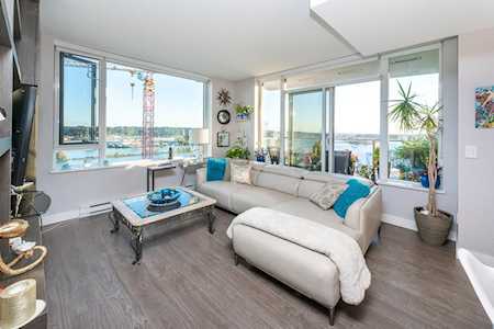 668 Columbia Street #1911 New Westminster, BC V3M 1A9