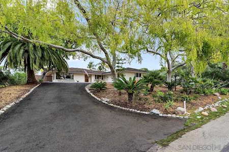 6230 La Fremontia Rancho Santa Fe, CA 92067