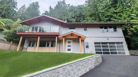 3907 Bayridge Place West Vancouver, BC V7V 3K2