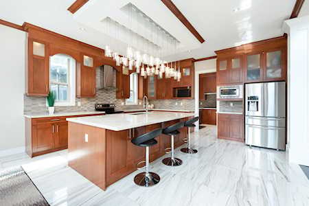 2130 Patricia Avenue Port Coquitlam, BC V3B 2H1
