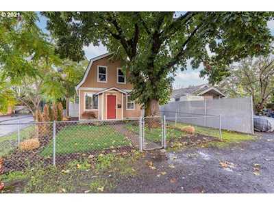 8138 SE Ogden St Portland, OR 97206