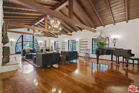 5370 Los Feliz Blvd Los Angeles, CA 90027
