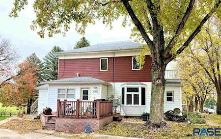 100 E Boynton Ave Lennox, SD 57039