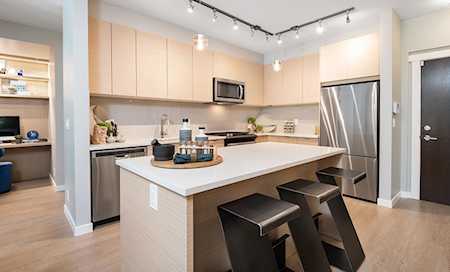 615 Cottonwood Avenue #606 Coquitlam, BC V0V 0V0