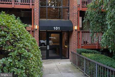 101 Skyhill Rd #102 Alexandria, VA 22314