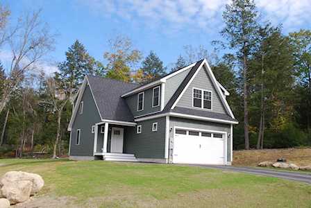 12 Freedom Way Barrington, NH 03825