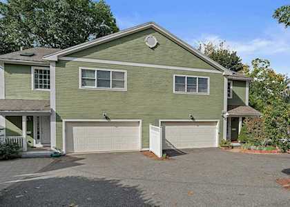 21 Carthay Circle Newton, MA 02461