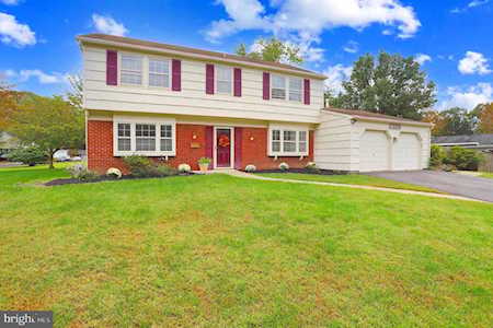 13205 Yorktown Dr Bowie, MD 20715