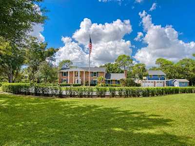 3970 Berlin Dr Sarasota, FL 34233