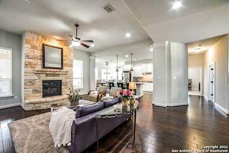 1344 Pinot Grigio New Braunfels, TX 78132