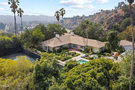 1065 S San Rafael Ave Pasadena, CA 91105