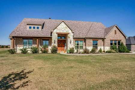 4255 Waterstone Estate Mckinney, TX 75071