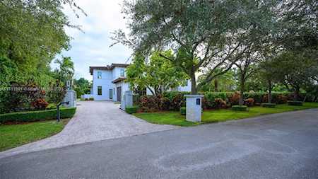 5946 SW 108th St Pinecrest, FL 33156
