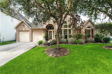 13801 Lakewater Dr Pearland, TX 77584