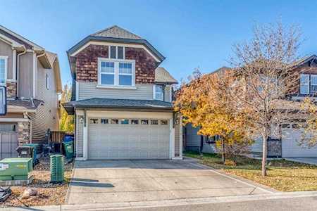 134 Autumn Close SE Calgary, AB T3M 0K2