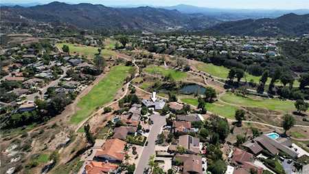 28103 Par View Ct Escondido, CA 92026