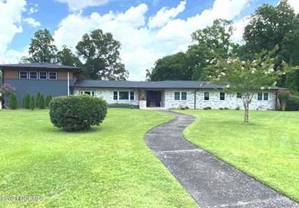 200 Woodland Drive Jacksonville, NC 28540