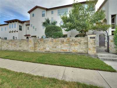 2207 Pasadena DR #1 Austin, TX 78757