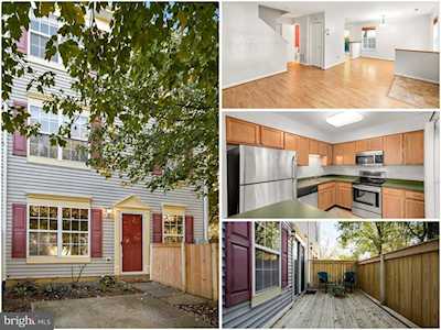 160 Heathfield Dr Frederick, MD 21702