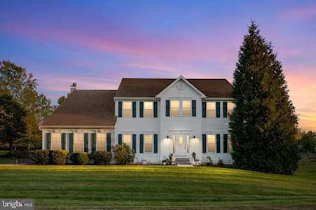 26 Coventry Ln Harpers Ferry, WV 25425