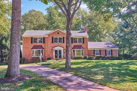 1598 Forest Villa Ln Mclean, VA 22101