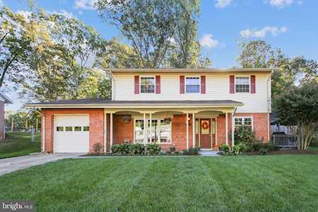 5319 Stonington Dr Fairfax, VA 22032