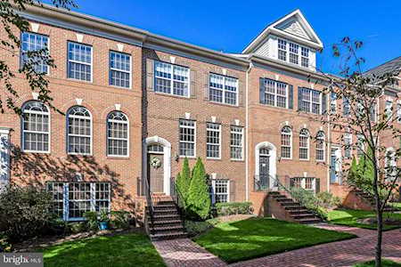 8040 Reserve Way Vienna, VA 22182