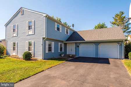 263 Juniper Ave E Sterling, VA 20164