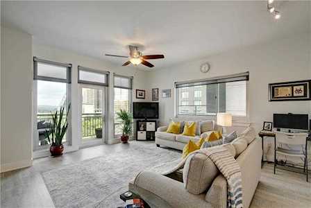 603 Davis ST #904 Austin, TX 78701