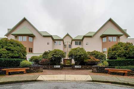 6735 Station Hill Court #317 Burnaby, BC V3N 4W5
