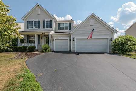 3145 Whirlaway Ln Montgomery, IL 60538