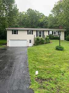 905 Harper Dr Algonquin, IL 60102