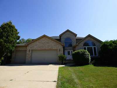 959 Wedgewood Dr Crystal Lake, IL 60014