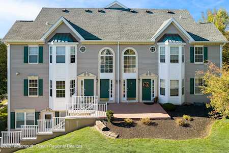 1113 Magnolia Ln Branchburg, NJ 08876