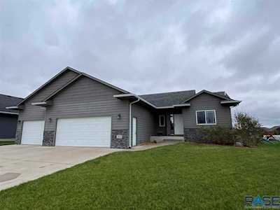 310 Thelma Ave Harrisburg, SD 57032